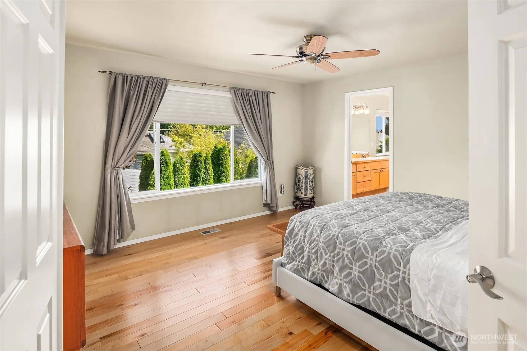 13388 NE 134th Place , Kirkland, WA 98034