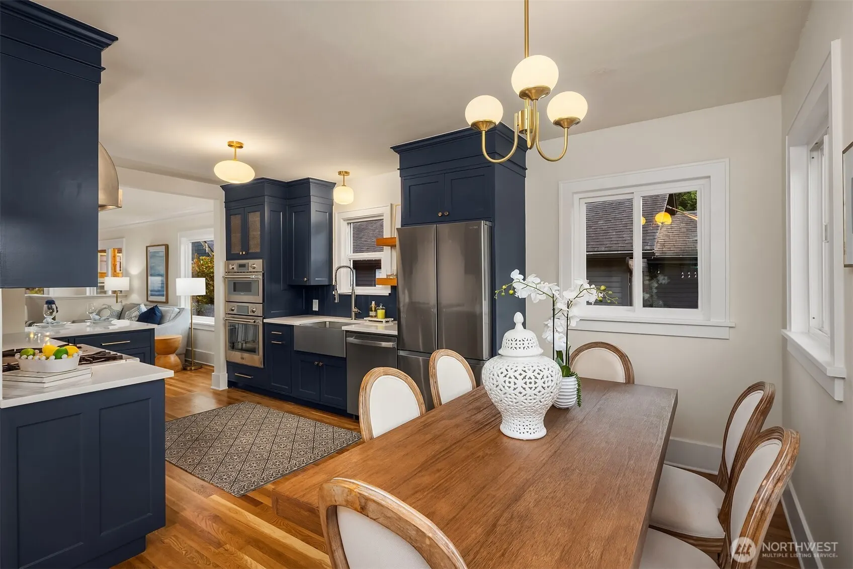 7523 12th Avenue NW, Seattle, WA 98117