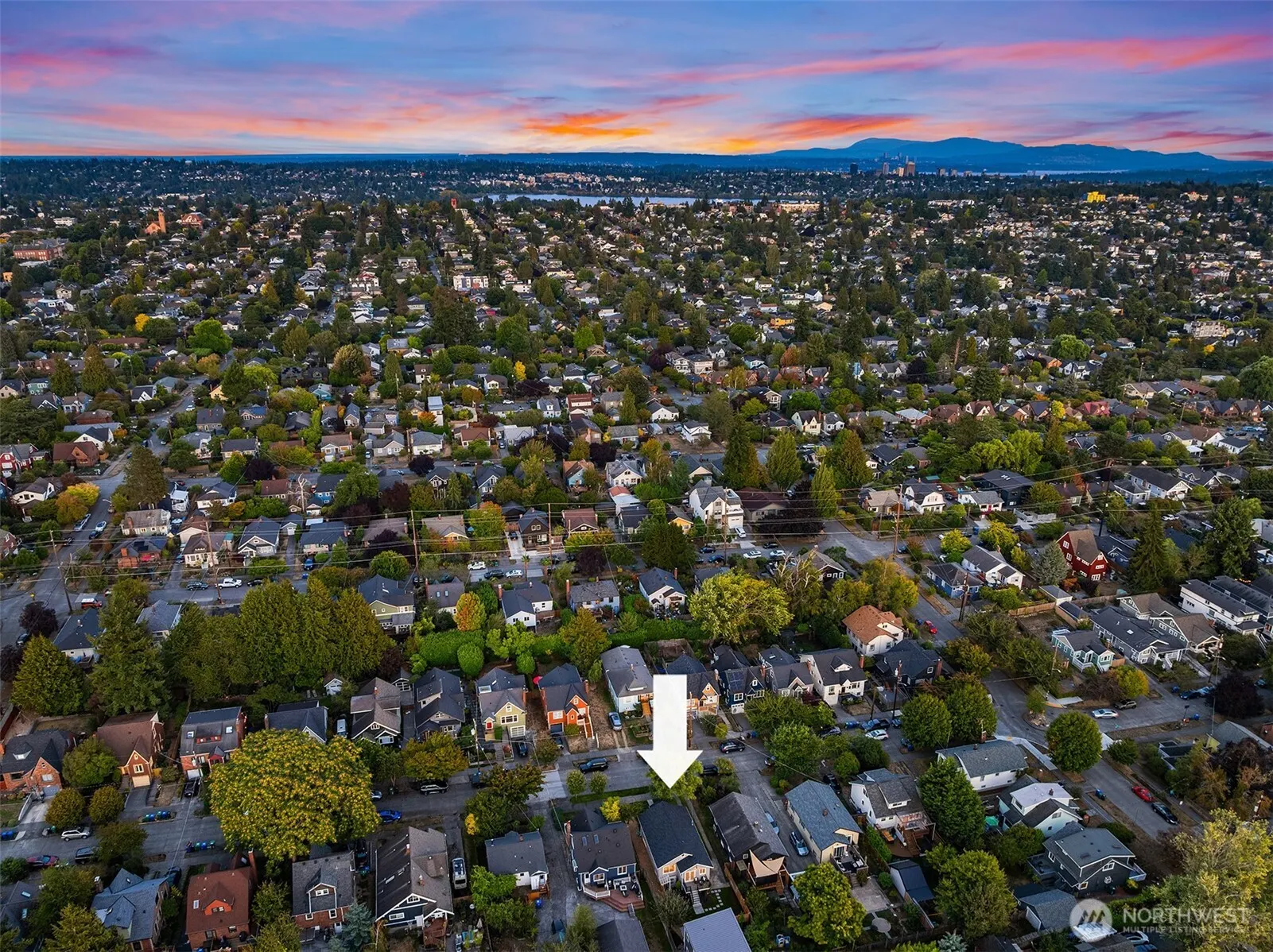 7523 12th Avenue NW, Seattle, WA 98117