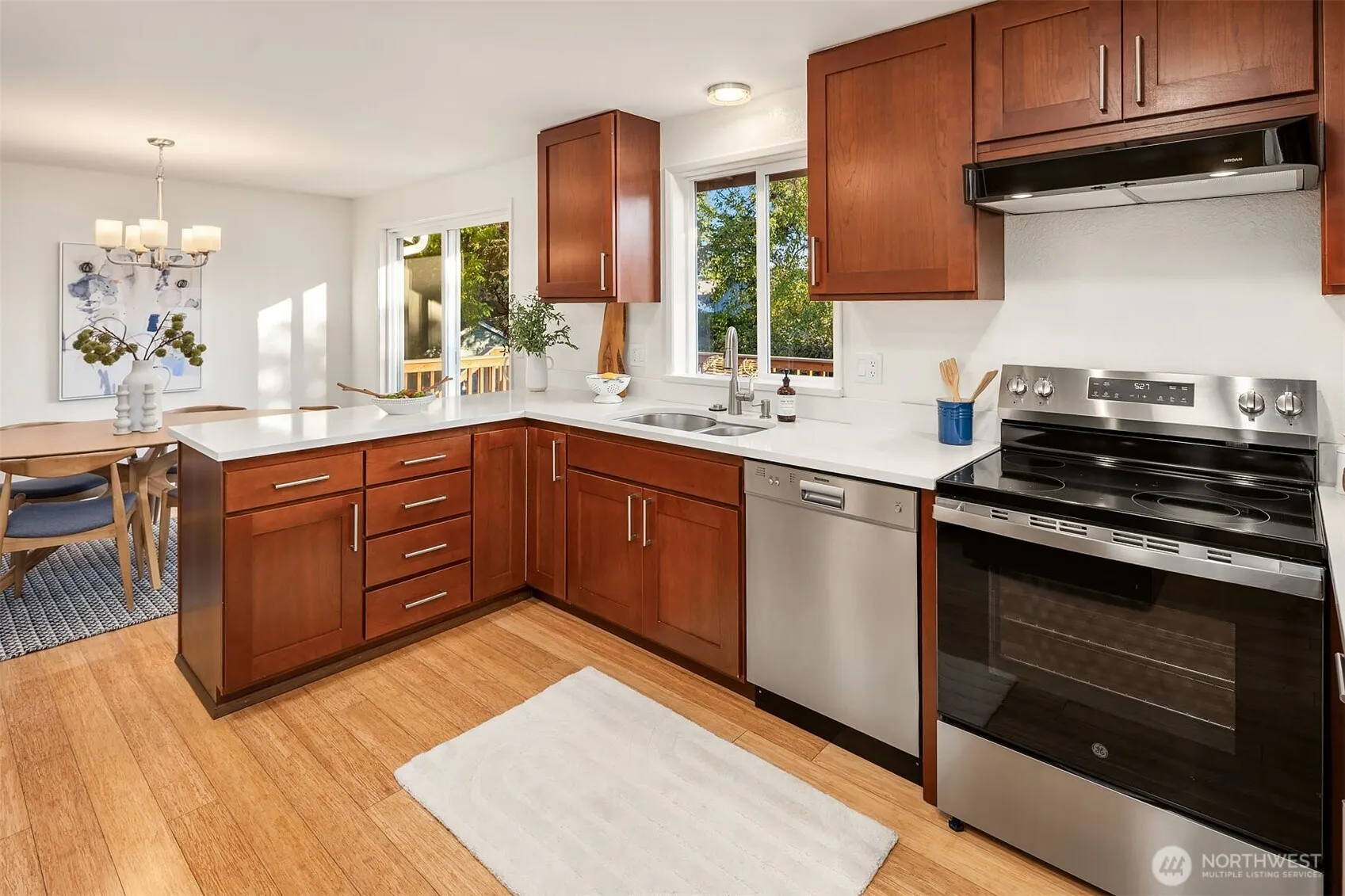 1315 NW 103rd Street , Seattle, WA 98177