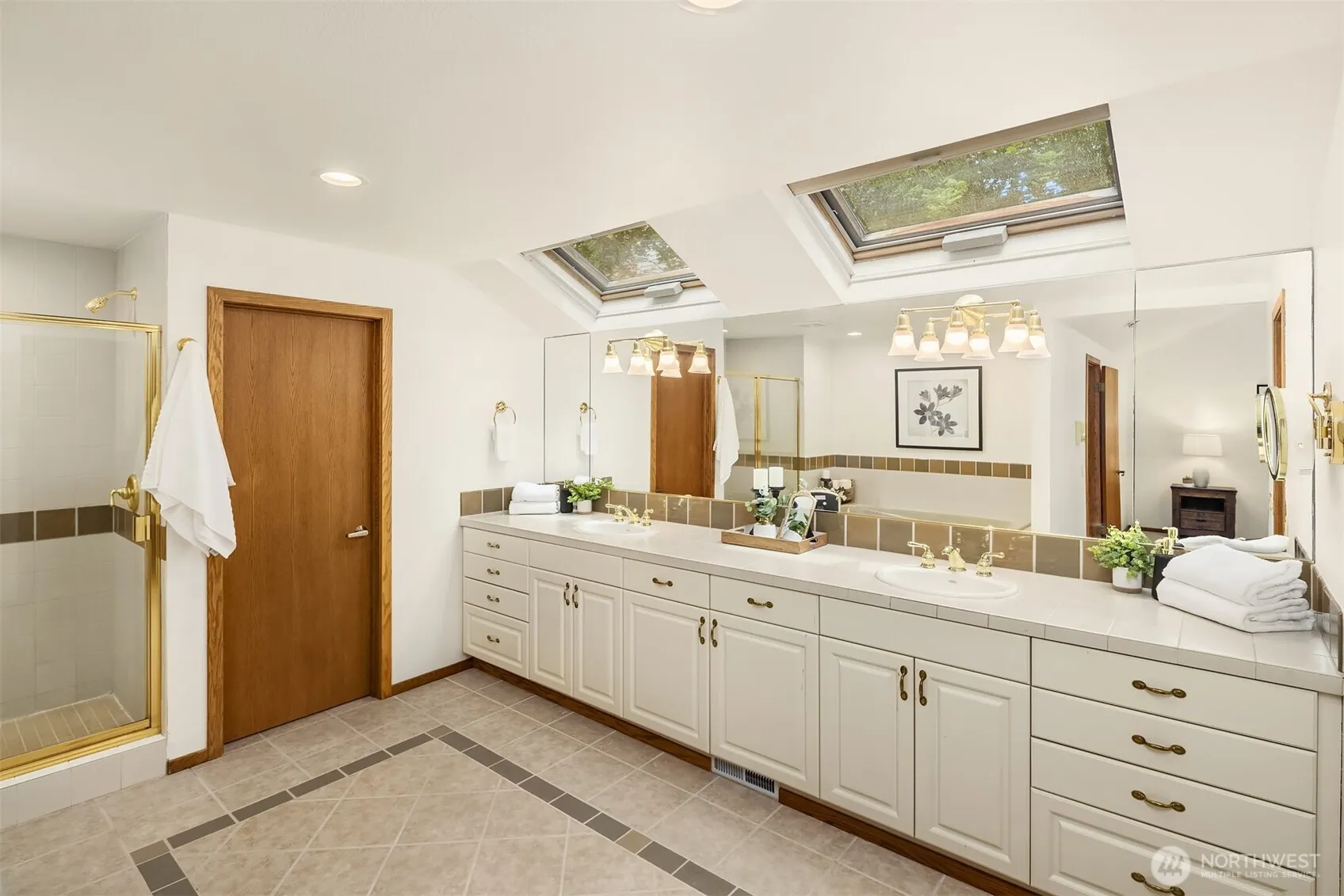 14002 205th Avenue NE, Woodinville, WA 98077