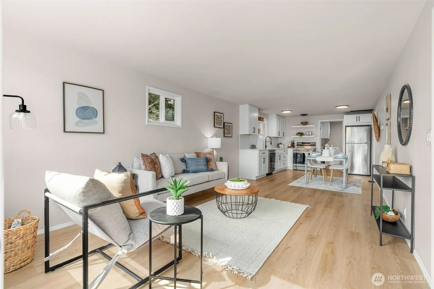 724 N 104th Street , Seattle, WA 98133