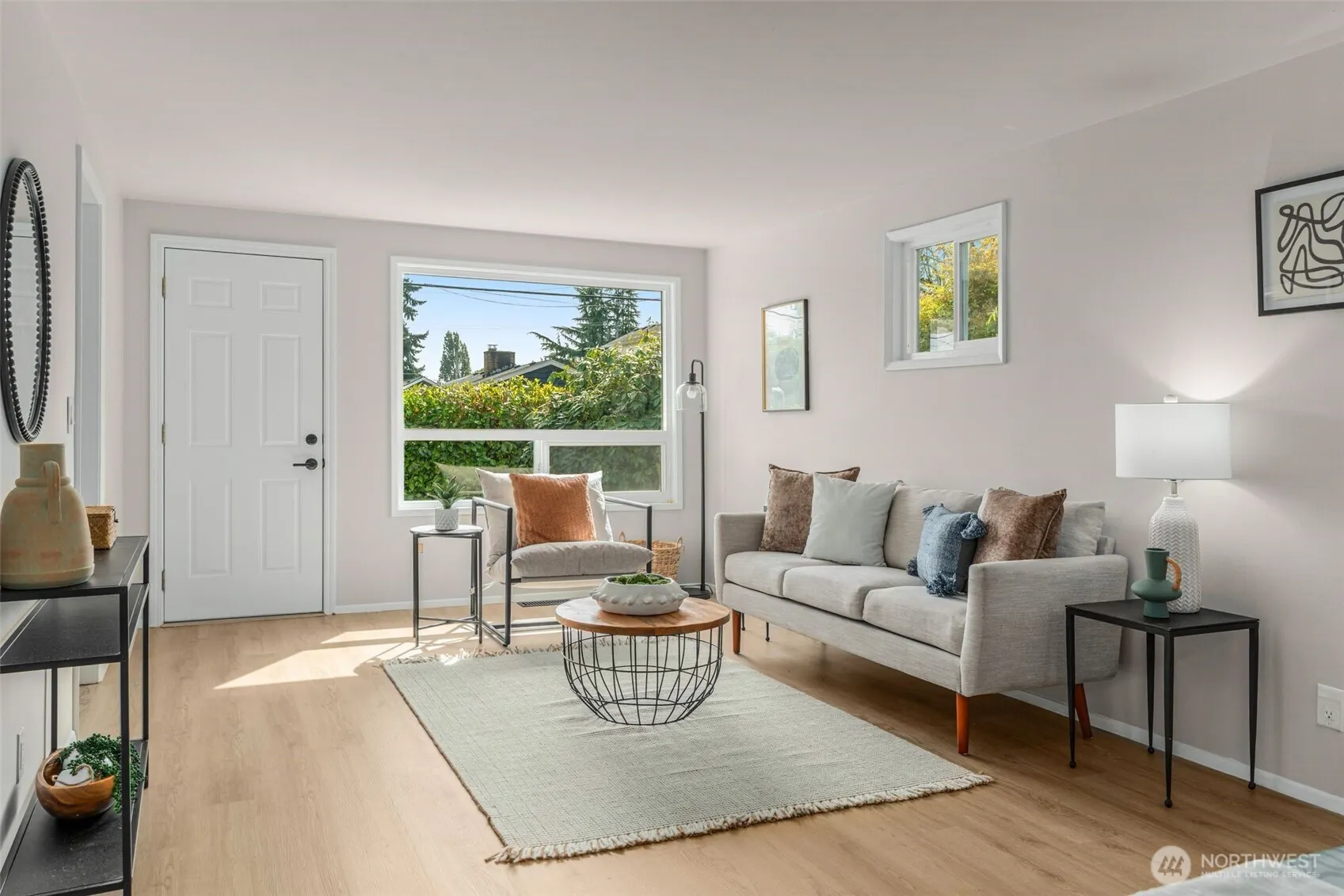 724 N 104th Street , Seattle, WA 98133