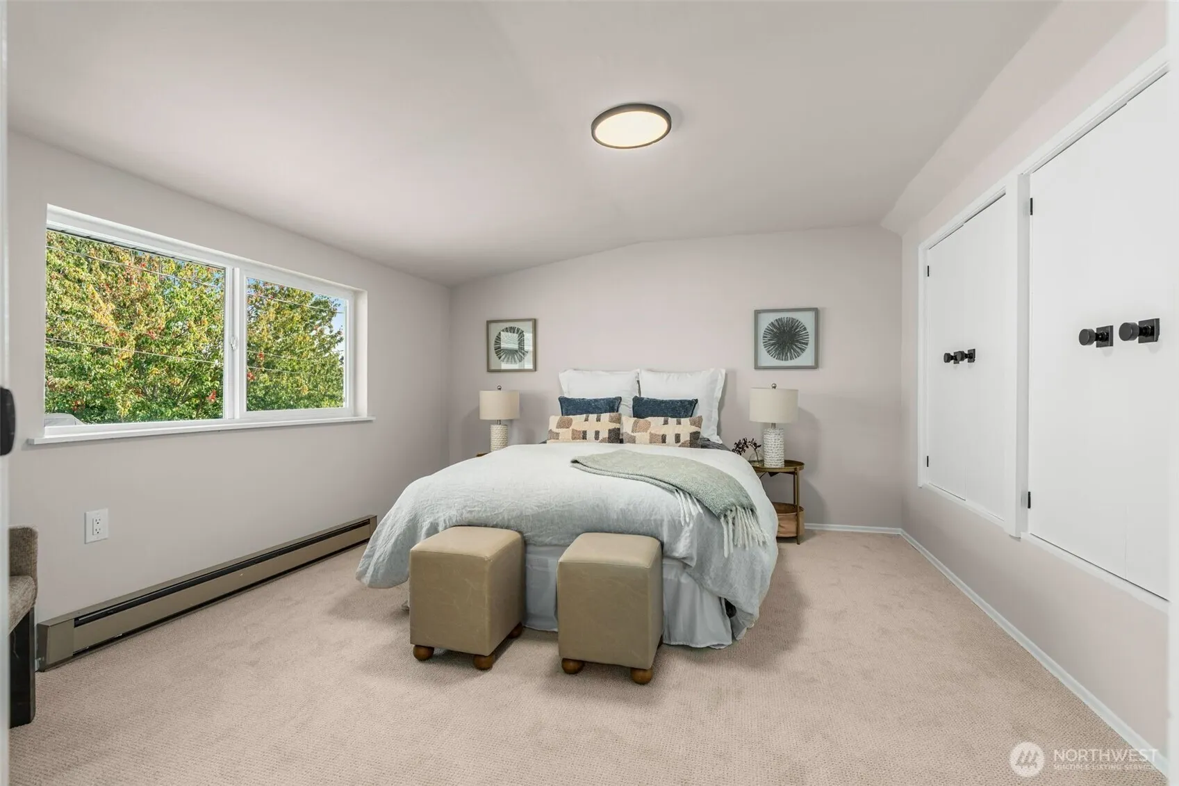 724 N 104th Street , Seattle, WA 98133