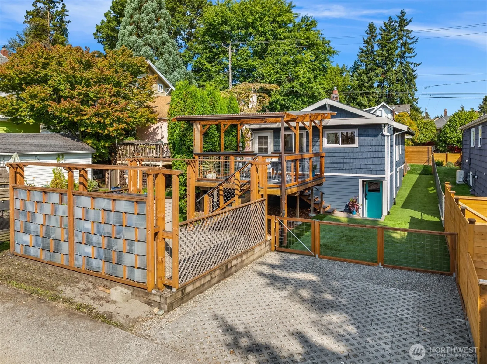 533 N 73rd Street , Seattle, WA 98103