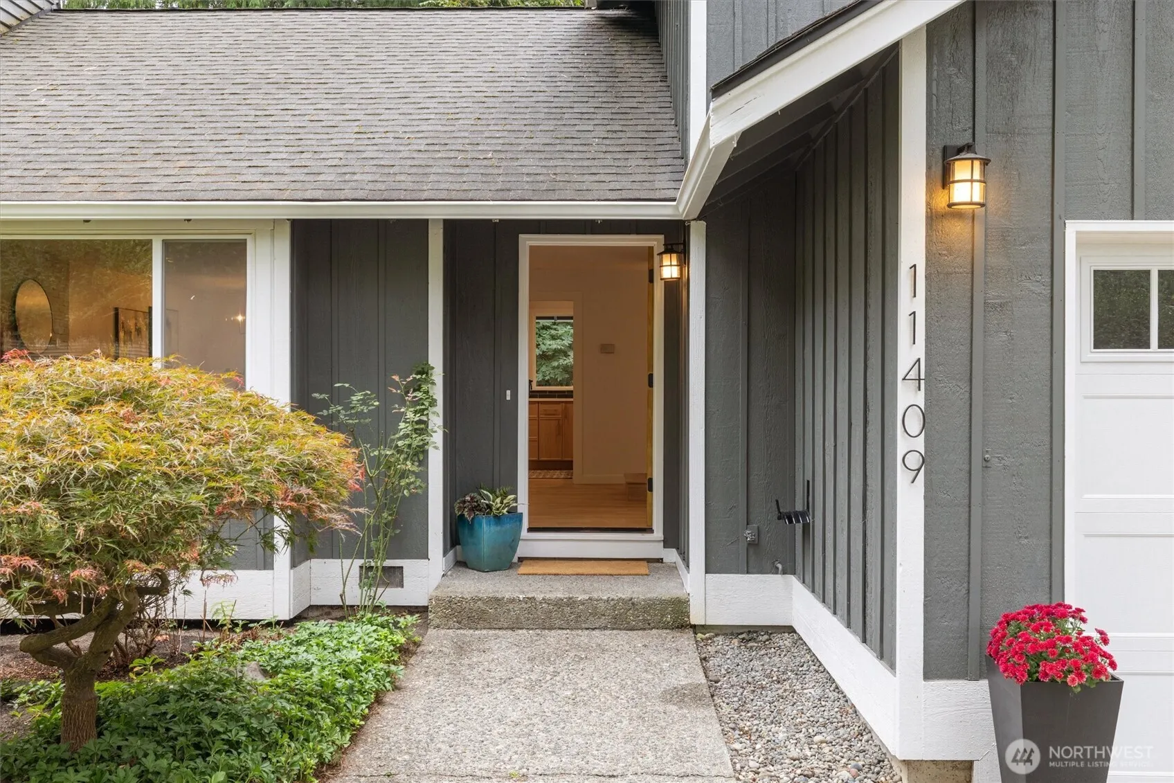 11409 107th Place NE, Kirkland, WA 98033