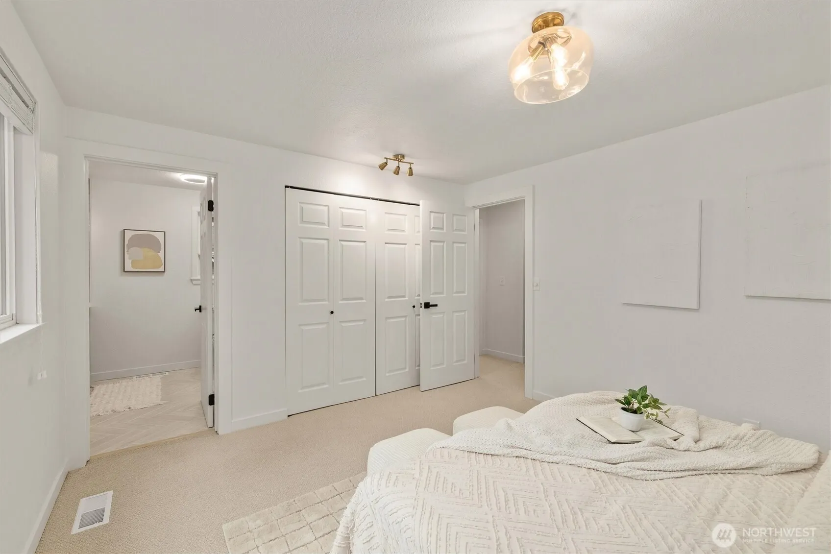 11409 107th Place NE, Kirkland, WA 98033