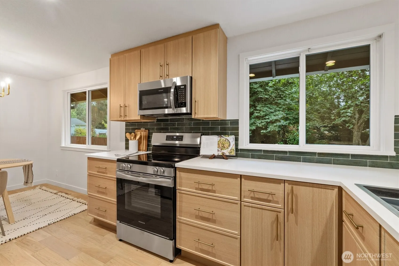 11409 107th Place NE, Kirkland, WA 98033