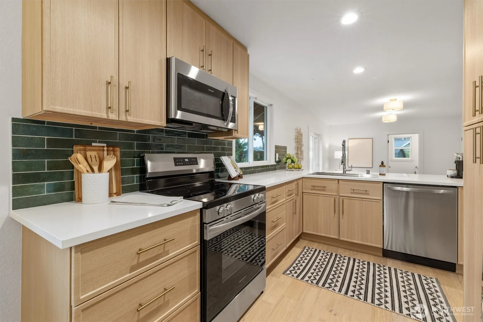 11409 107th Place NE, Kirkland, WA 98033