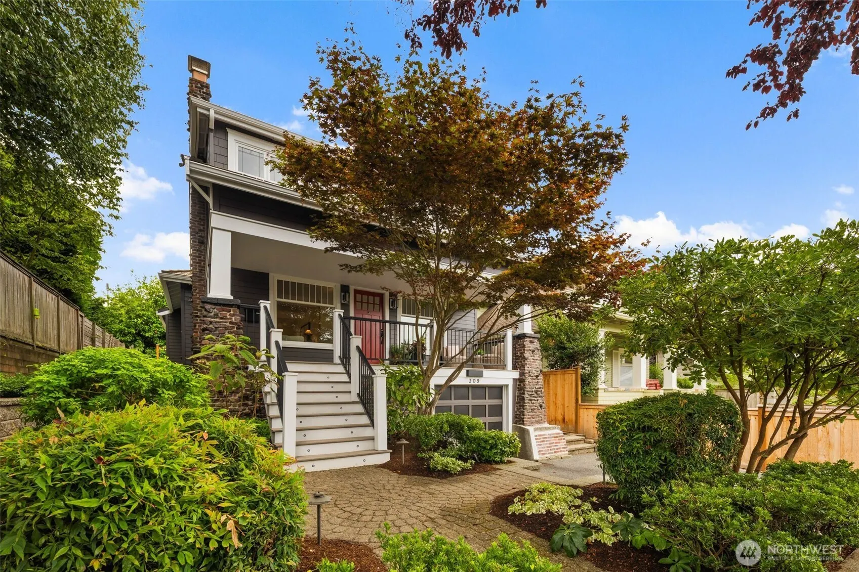 309 Lynn Street , Seattle, WA 98109