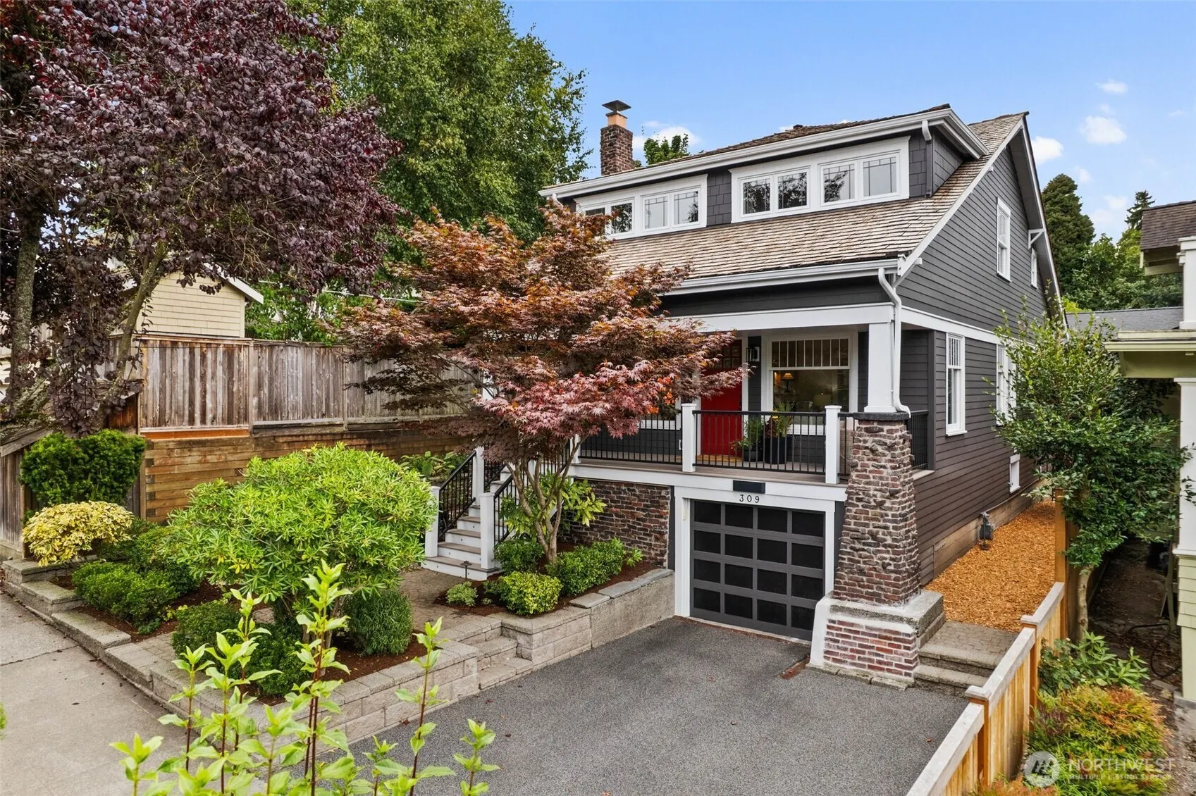 309 Lynn Street , Seattle, WA 98109