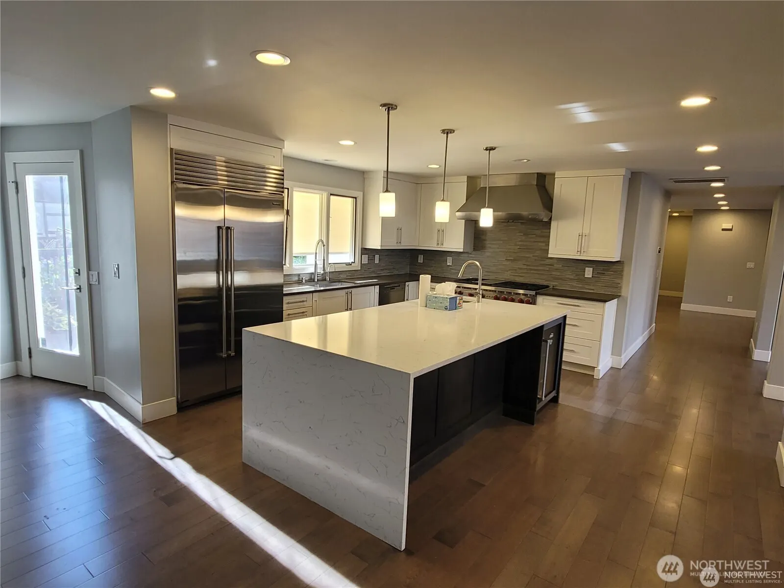 9004 NE 10TH , Bellevue, WA 98004