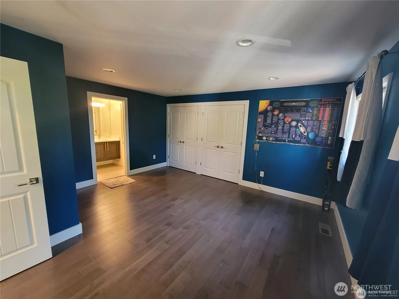 9004 NE 10TH , Bellevue, WA 98004