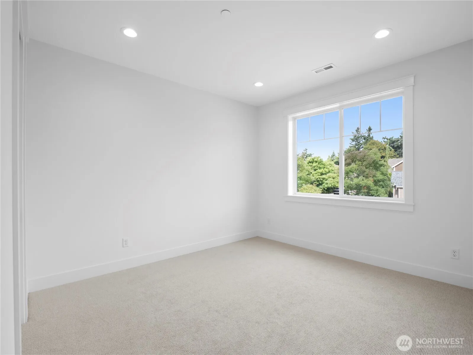 15419 NE 106th Street , Redmond, WA 98052