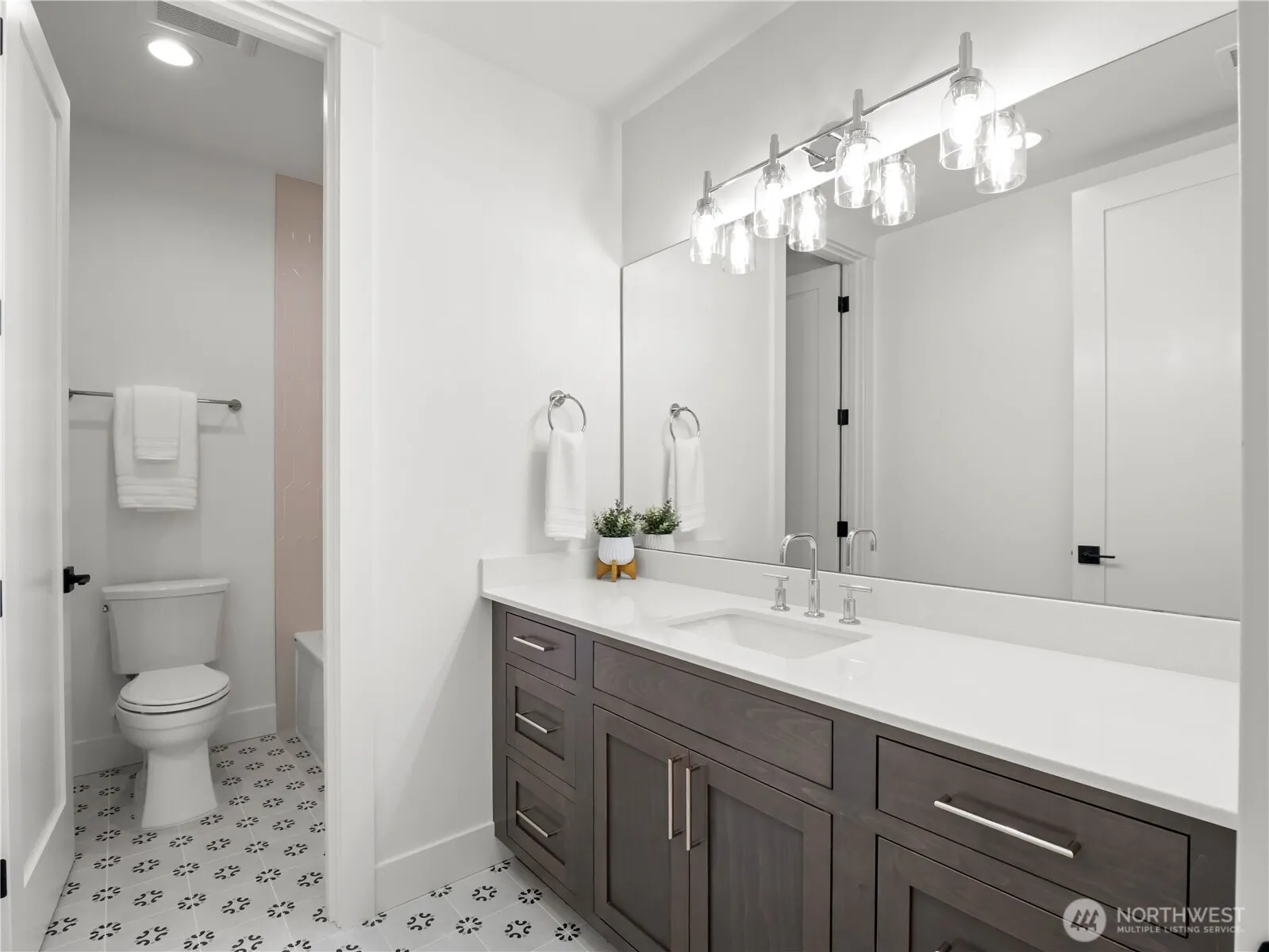 15419 NE 106th Street , Redmond, WA 98052
