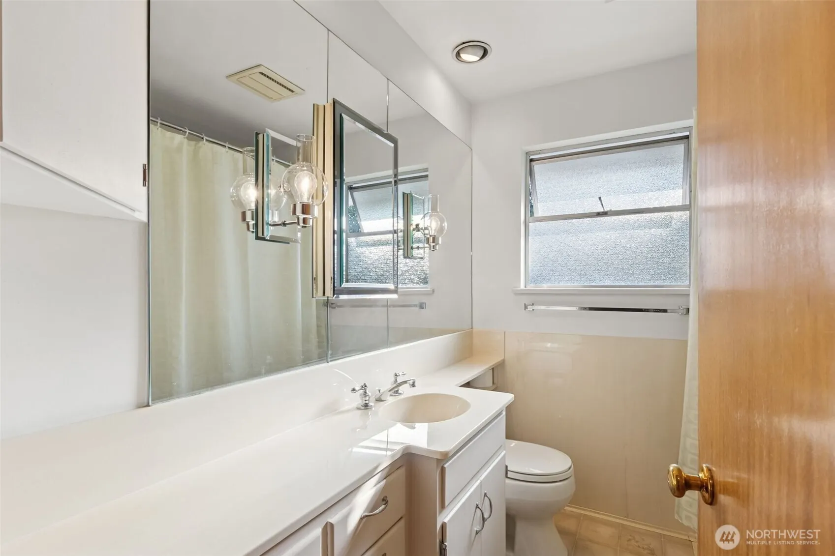 3236 38th Avenue SW, Seattle, WA 98126