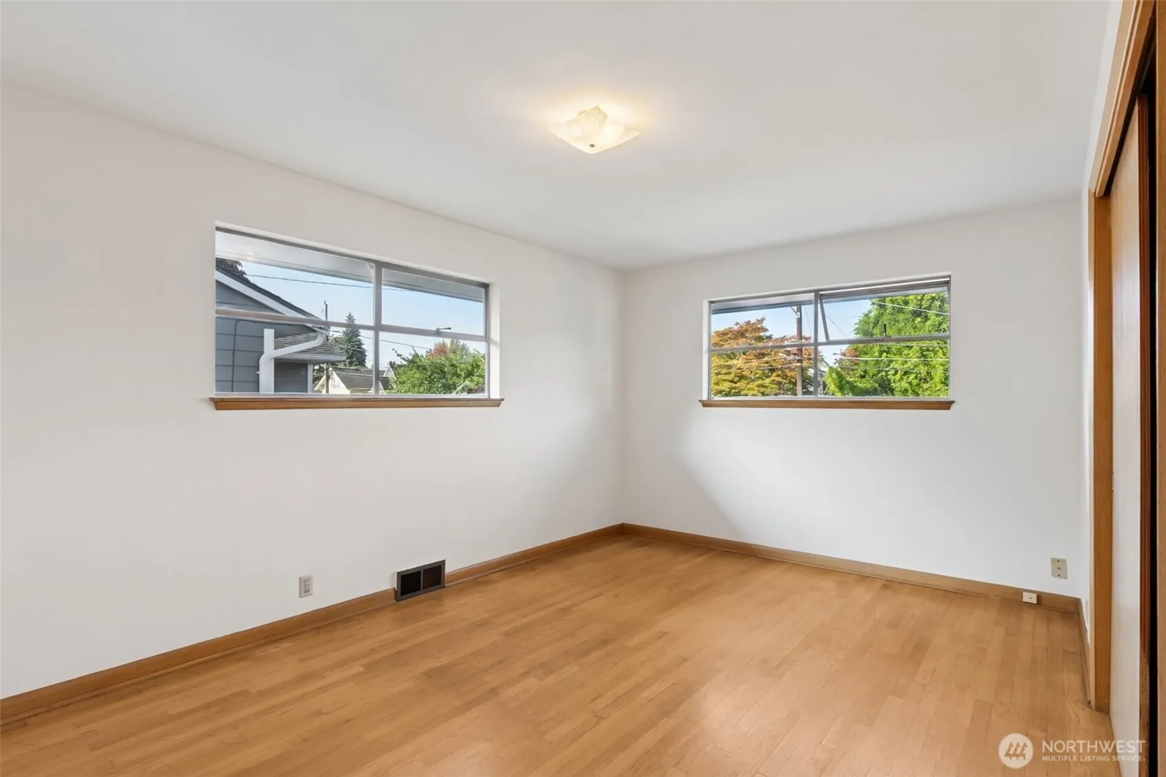 3236 38th Avenue SW, Seattle, WA 98126