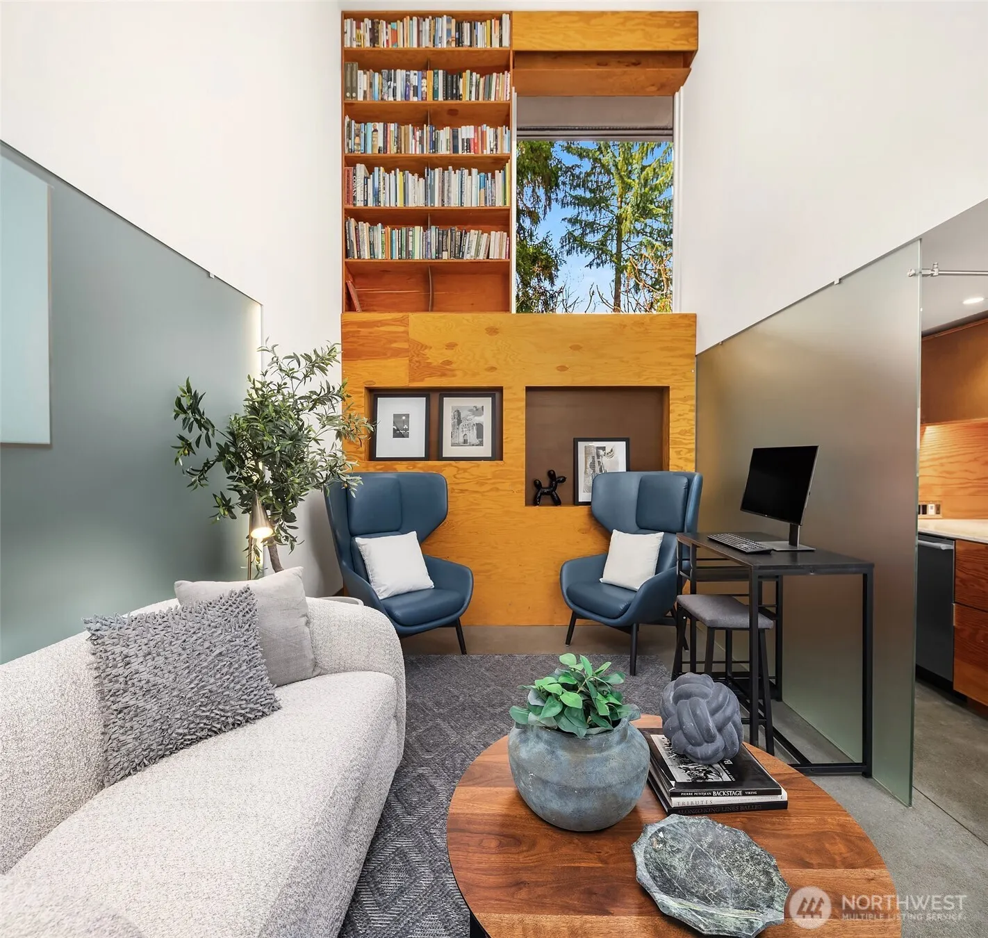 1207 26th Avenue E, Seattle, WA 98112-3630