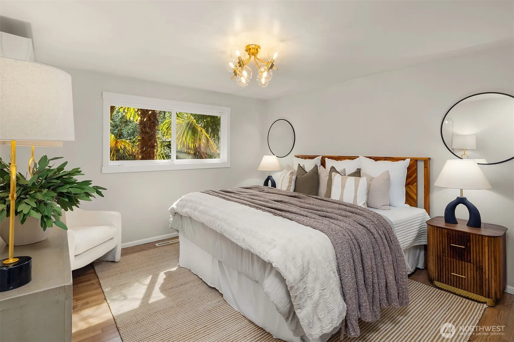 1552 N 128th Street , Seattle, WA 98133