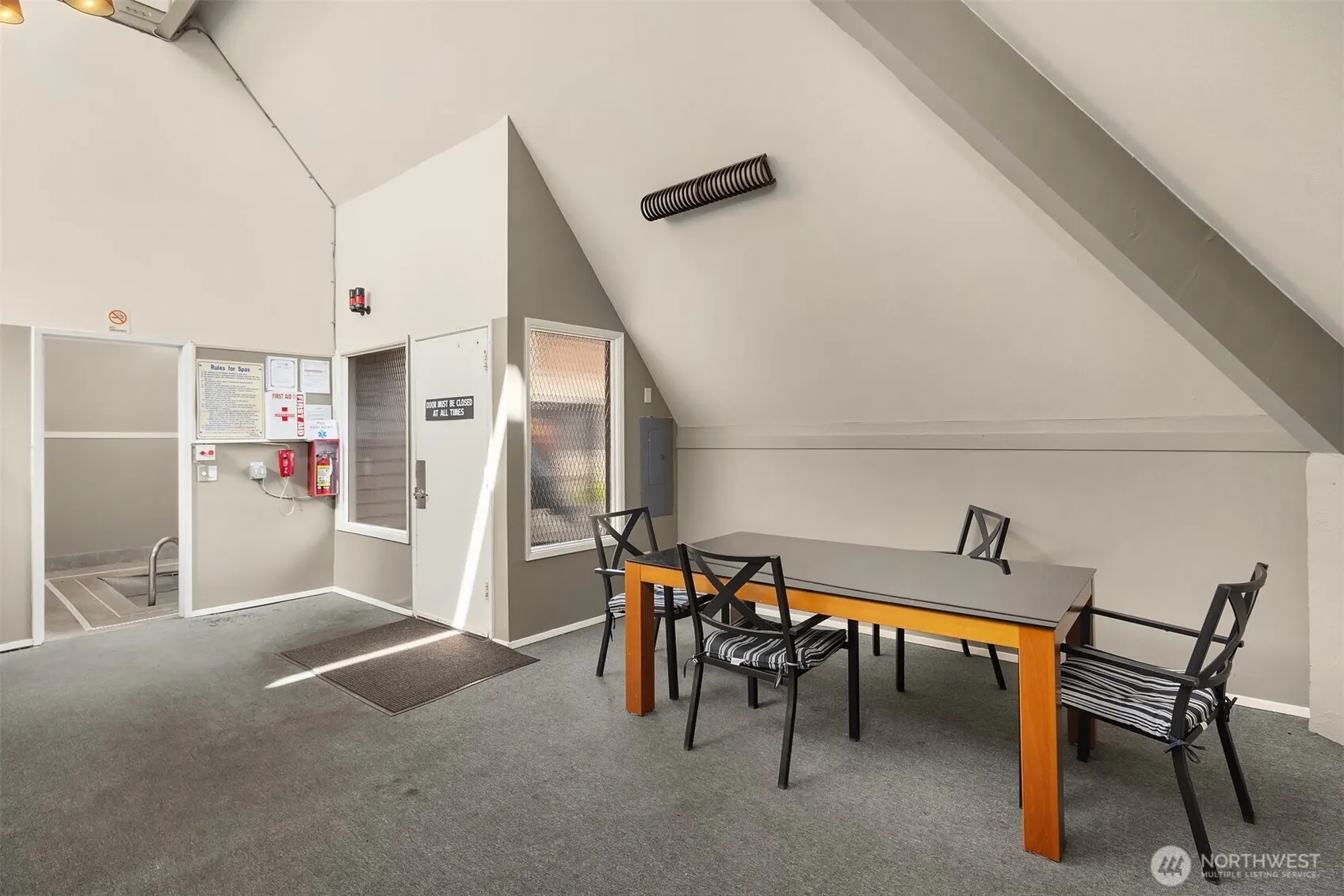 6333 Sand Point Way NE, Seattle, WA 98115