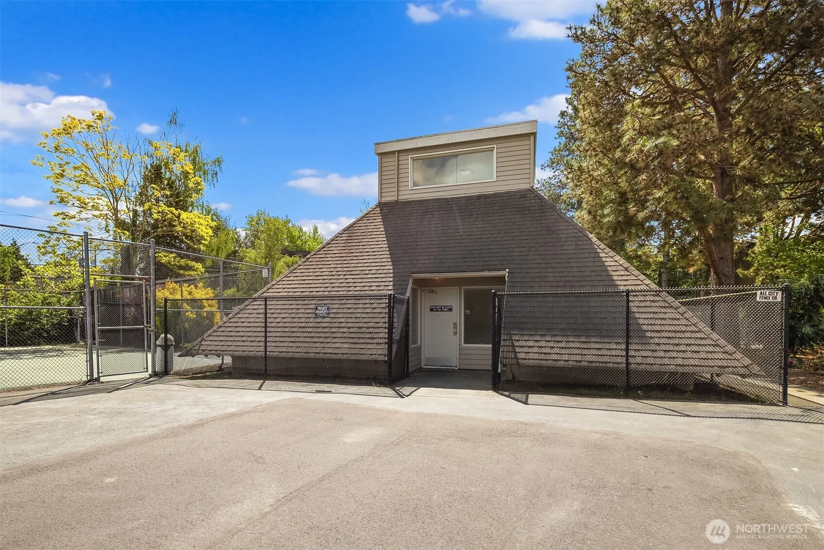 6333 Sand Point Way NE, Seattle, WA 98115