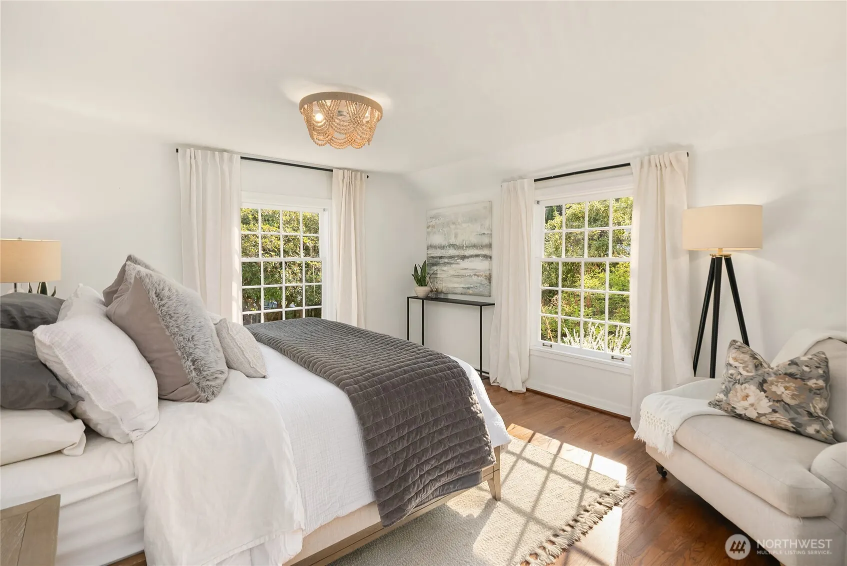 4827 NE 43rd Street , Seattle, WA 98105