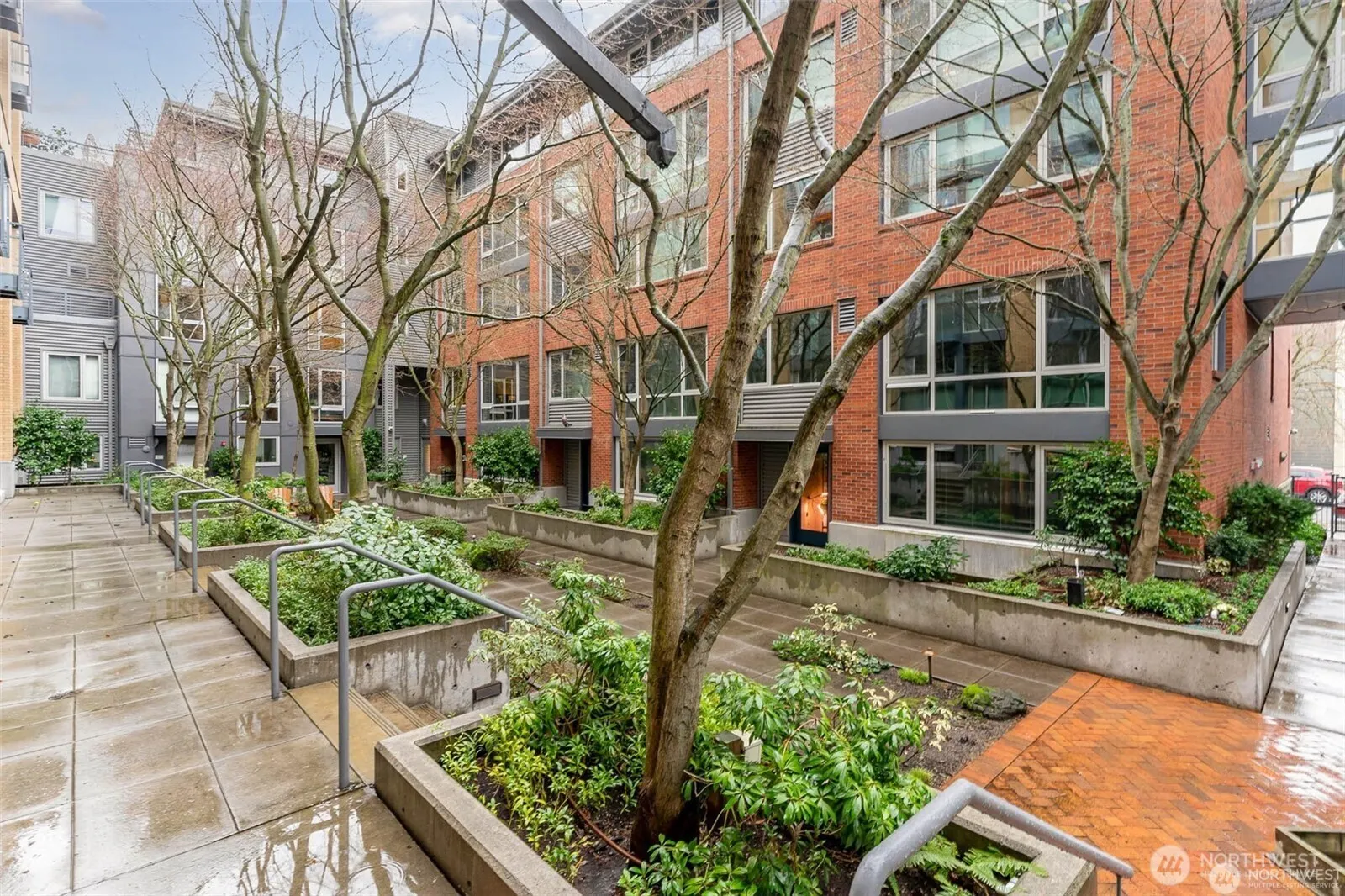 530 Broadway Avenue E #202, Seattle, WA 98102