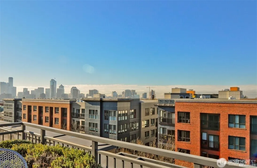 530 Broadway Avenue E #202, Seattle, WA 98102