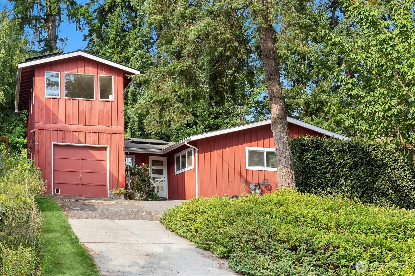 2020 NE 102nd Street , Seattle, WA 98125