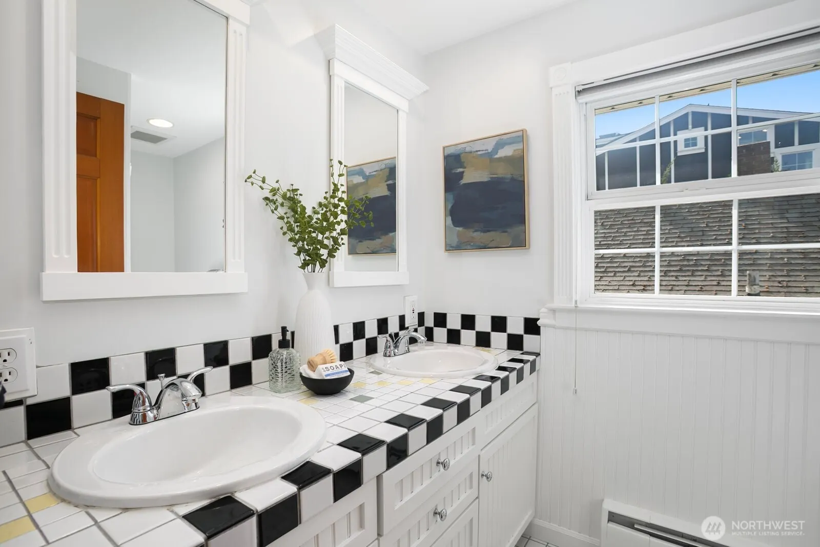 119 NE 63rd Street , Seattle, WA 98115