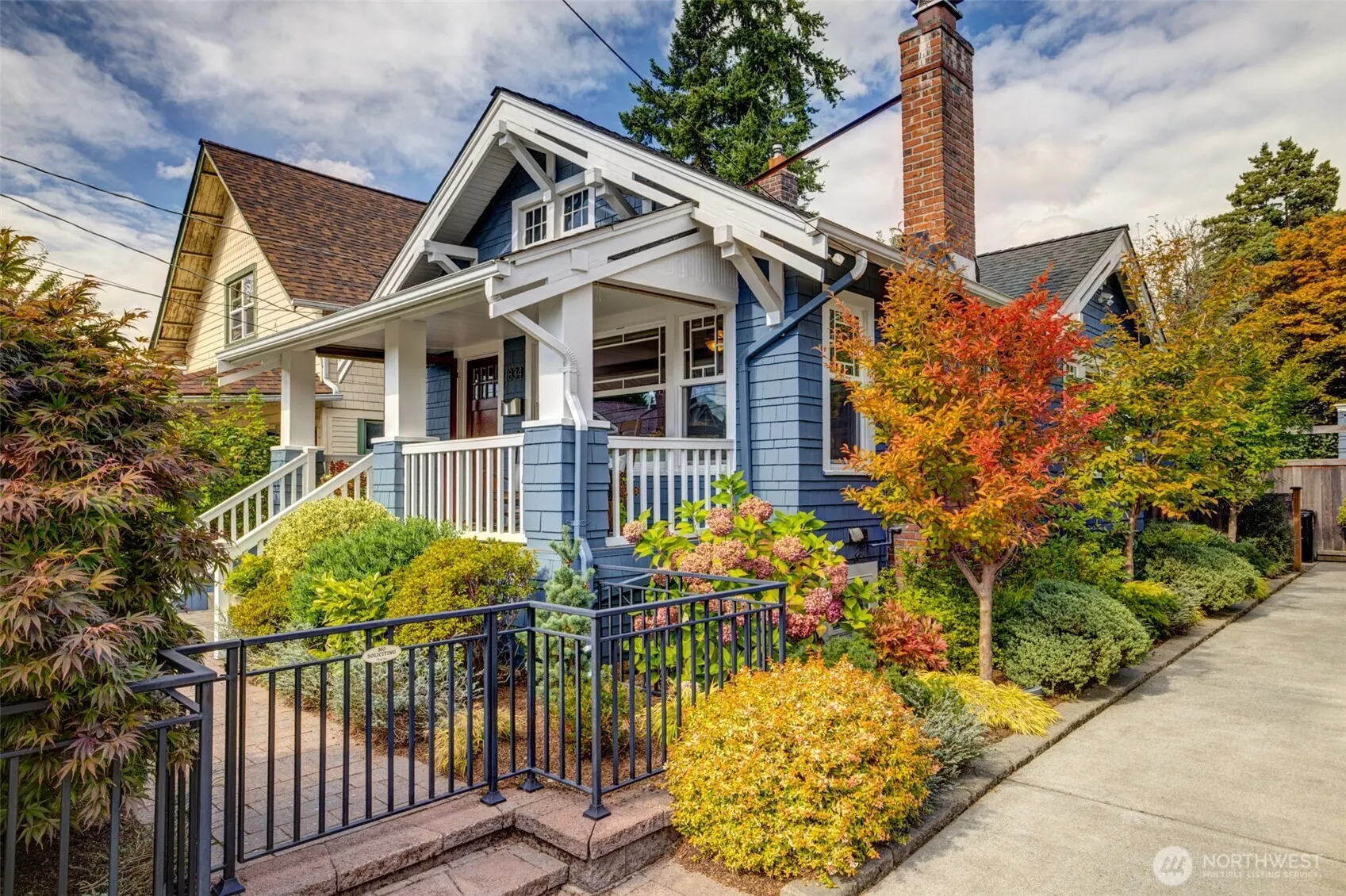 1834 N 54th Street , Seattle, WA 98103