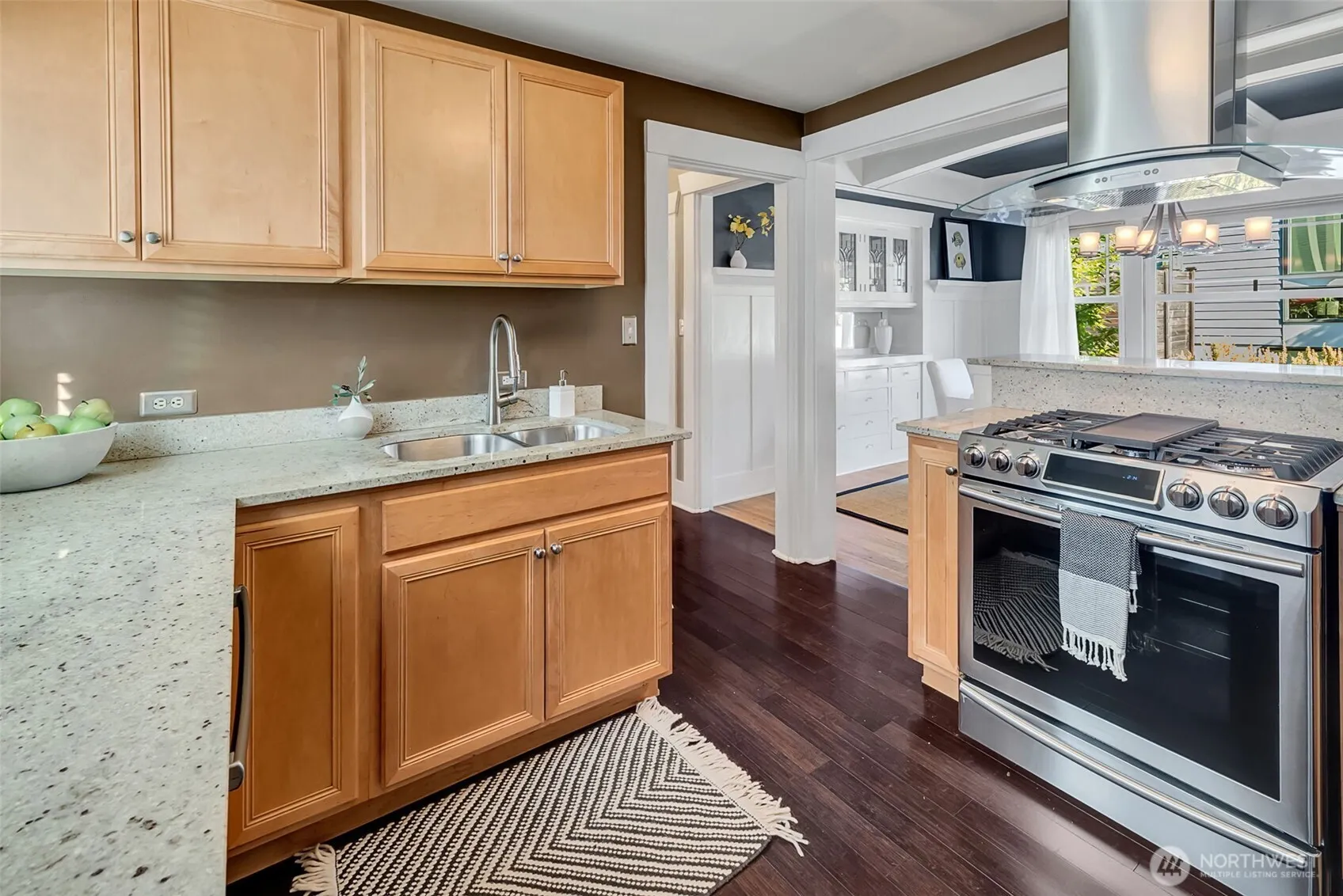 1834 N 54th Street , Seattle, WA 98103