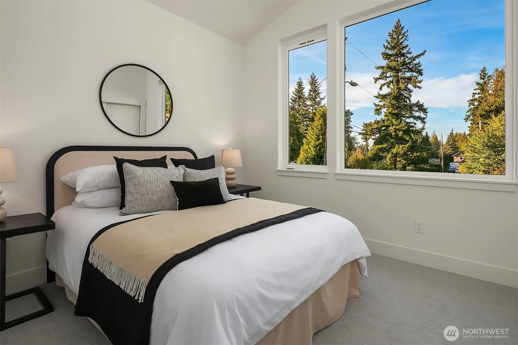 7018 127th Avenue NE, Kirkland, WA 98033