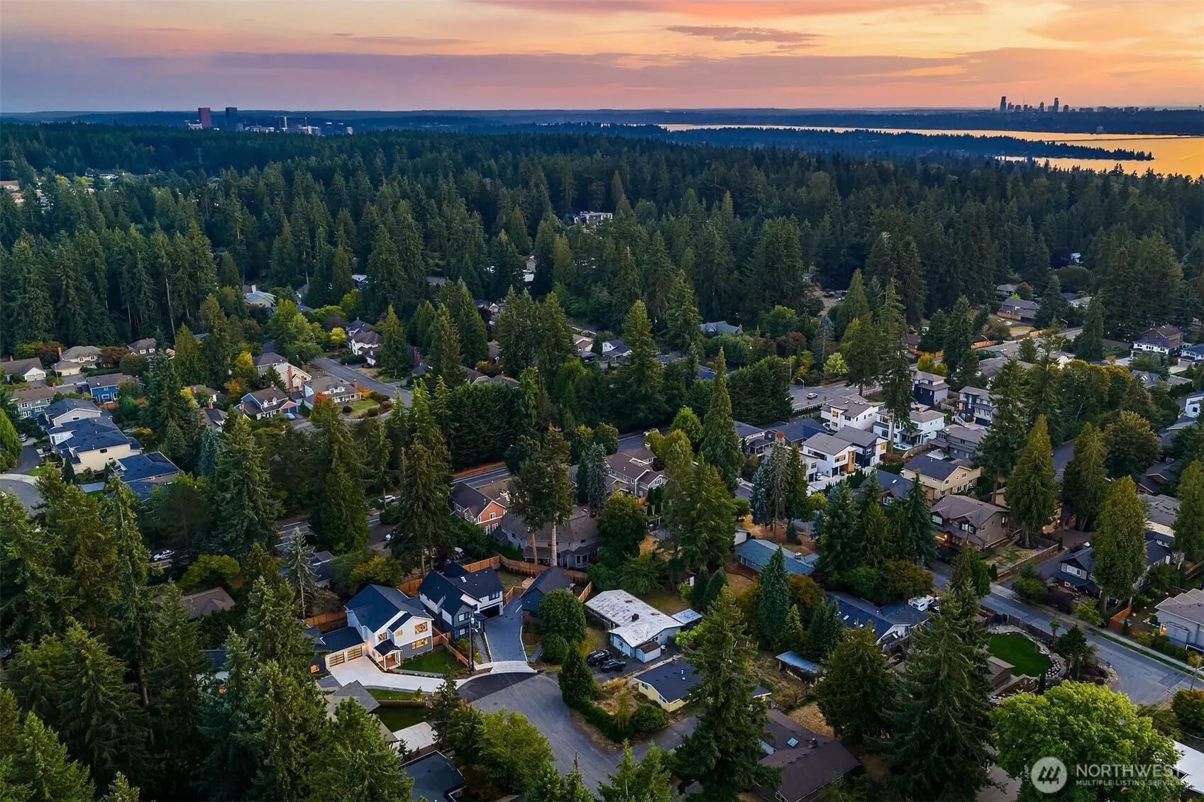 7018 127th Avenue NE, Kirkland, WA 98033