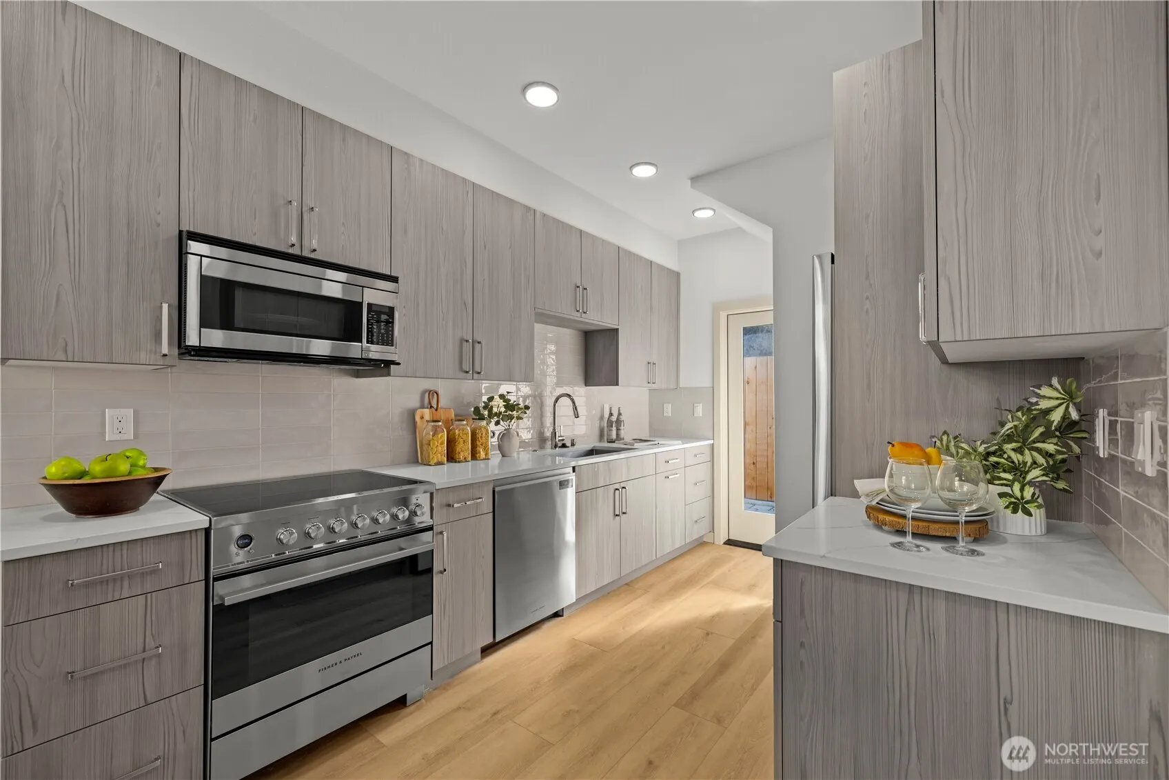3607 Linden Avenue N, Seattle, WA 98103