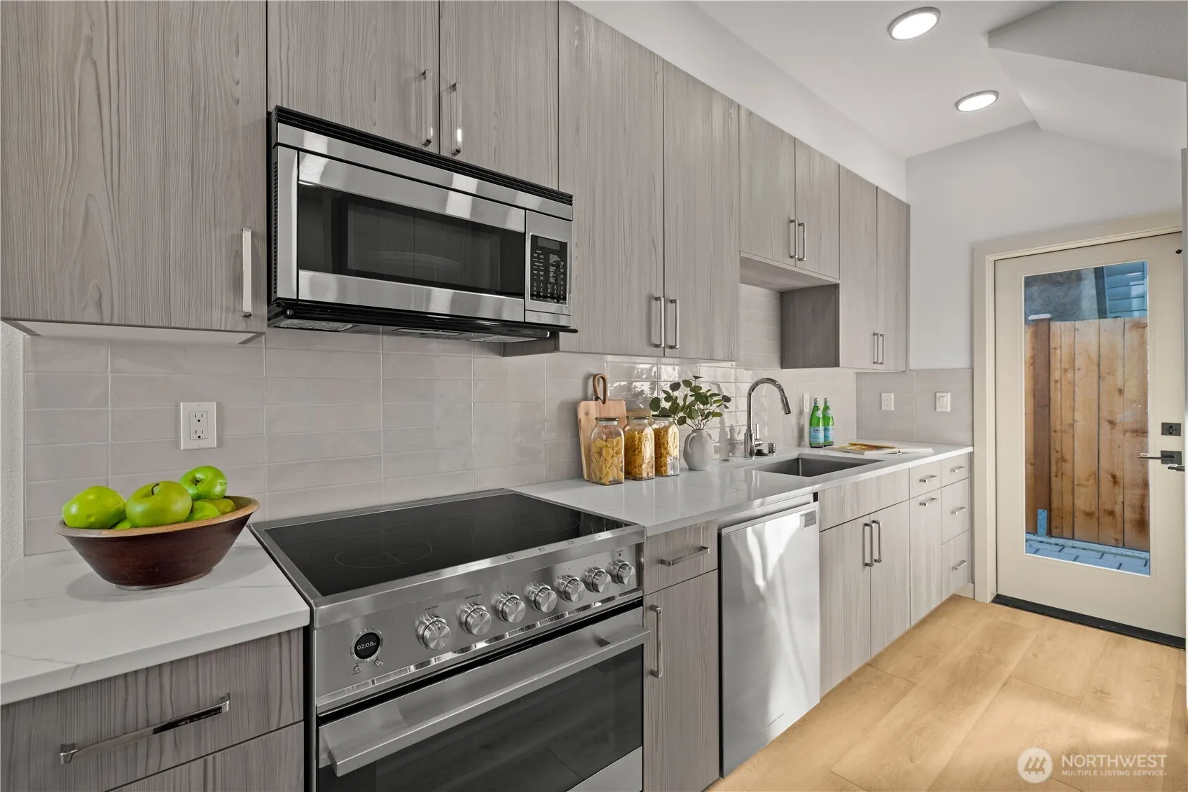 3607 Linden Avenue N, Seattle, WA 98103