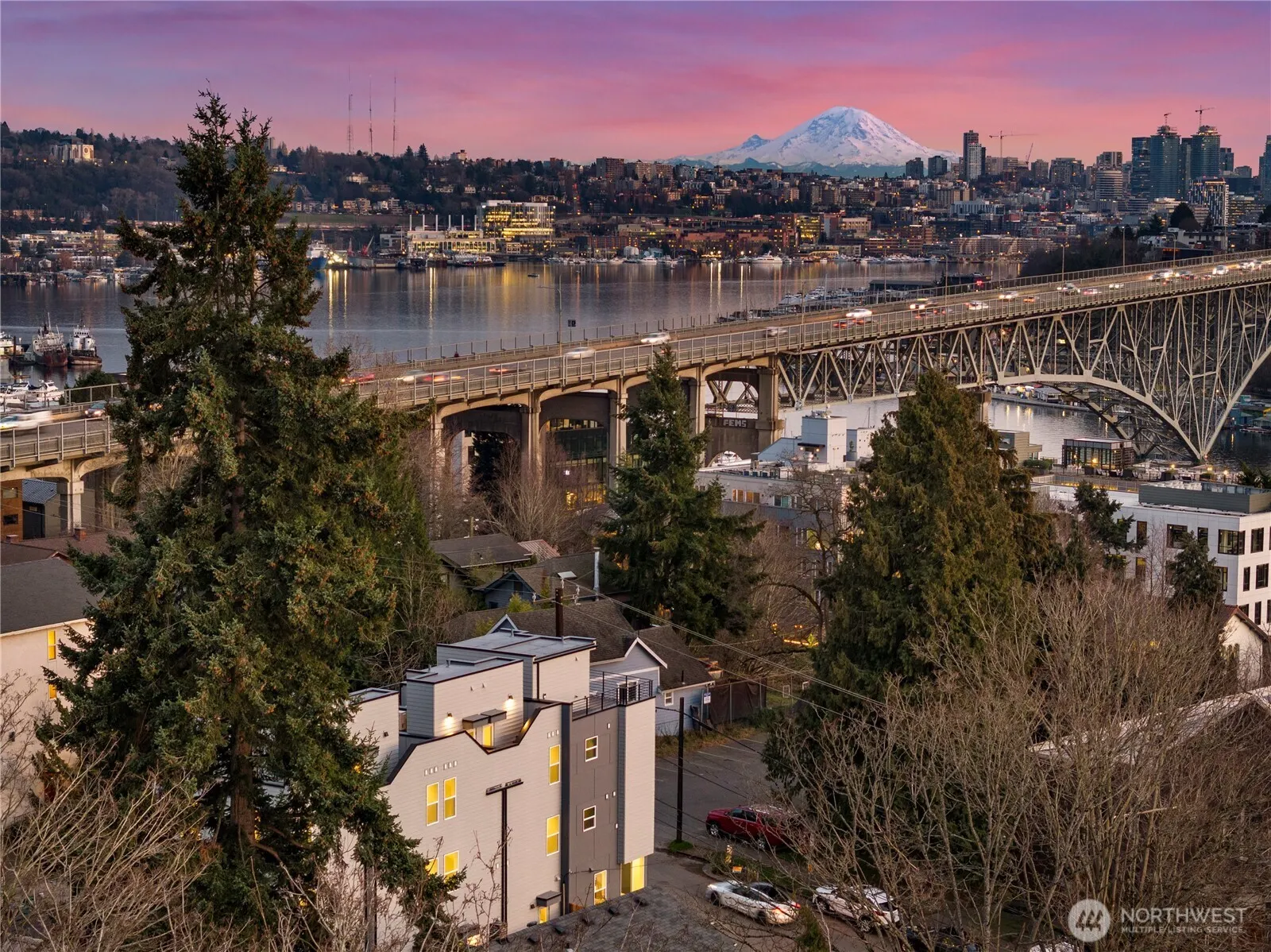 3607 Linden Avenue N, Seattle, WA 98103