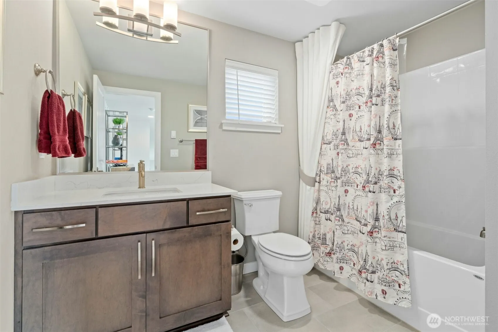 1048 7th Avenue NE, Issaquah, WA 98029