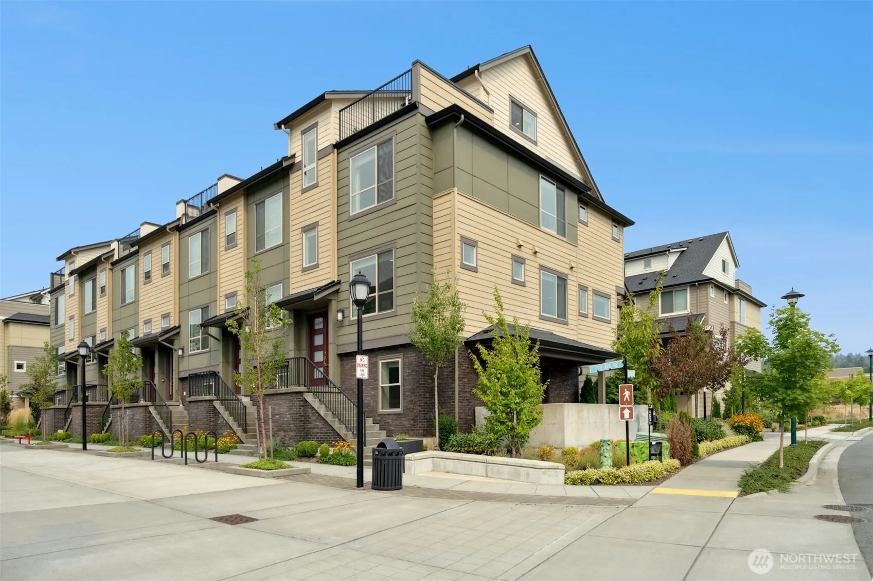 1048 7th Avenue NE, Issaquah, WA 98029