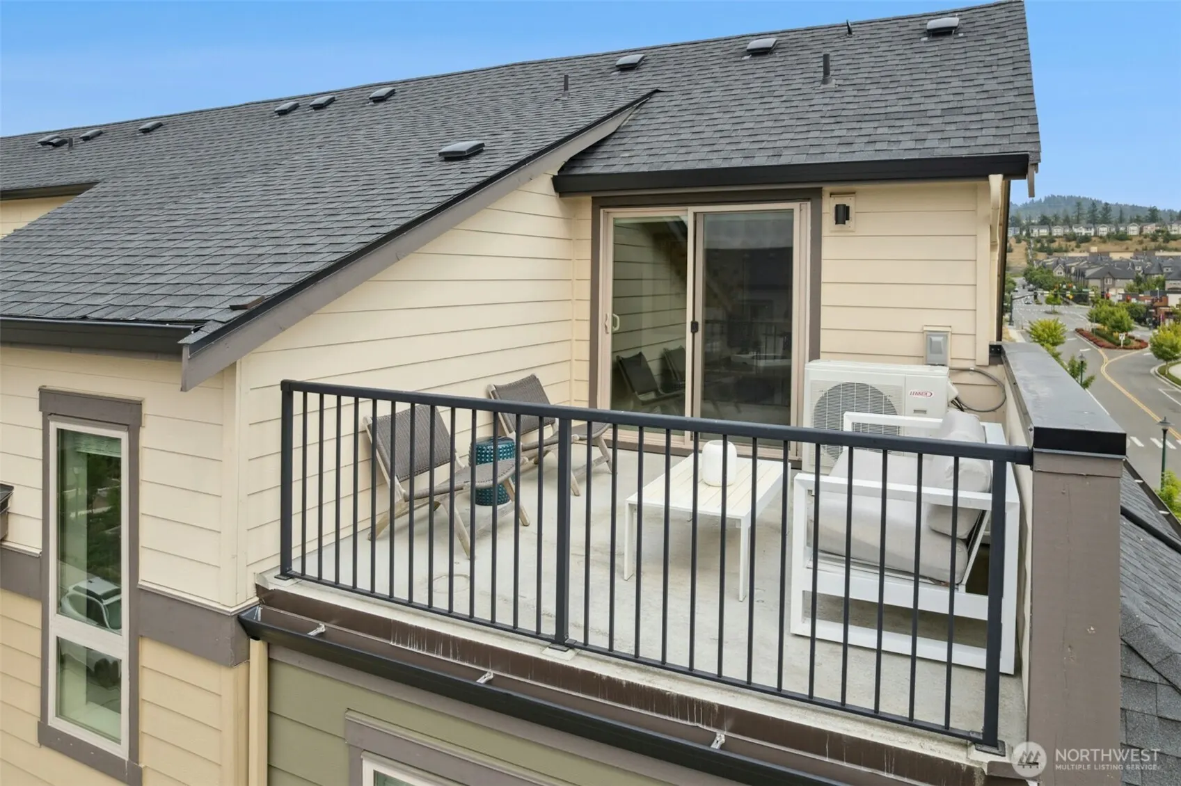 1048 7th Avenue NE, Issaquah, WA 98029