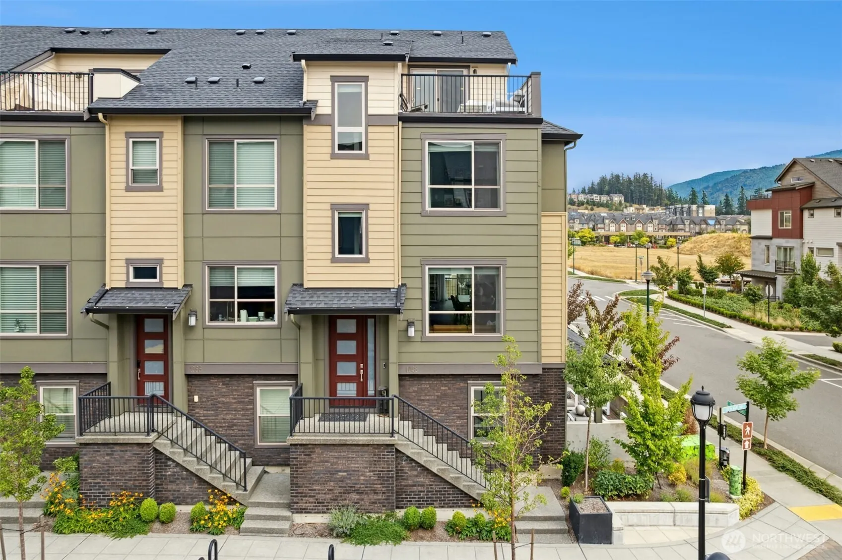 1048 7th Avenue NE, Issaquah, WA 98029