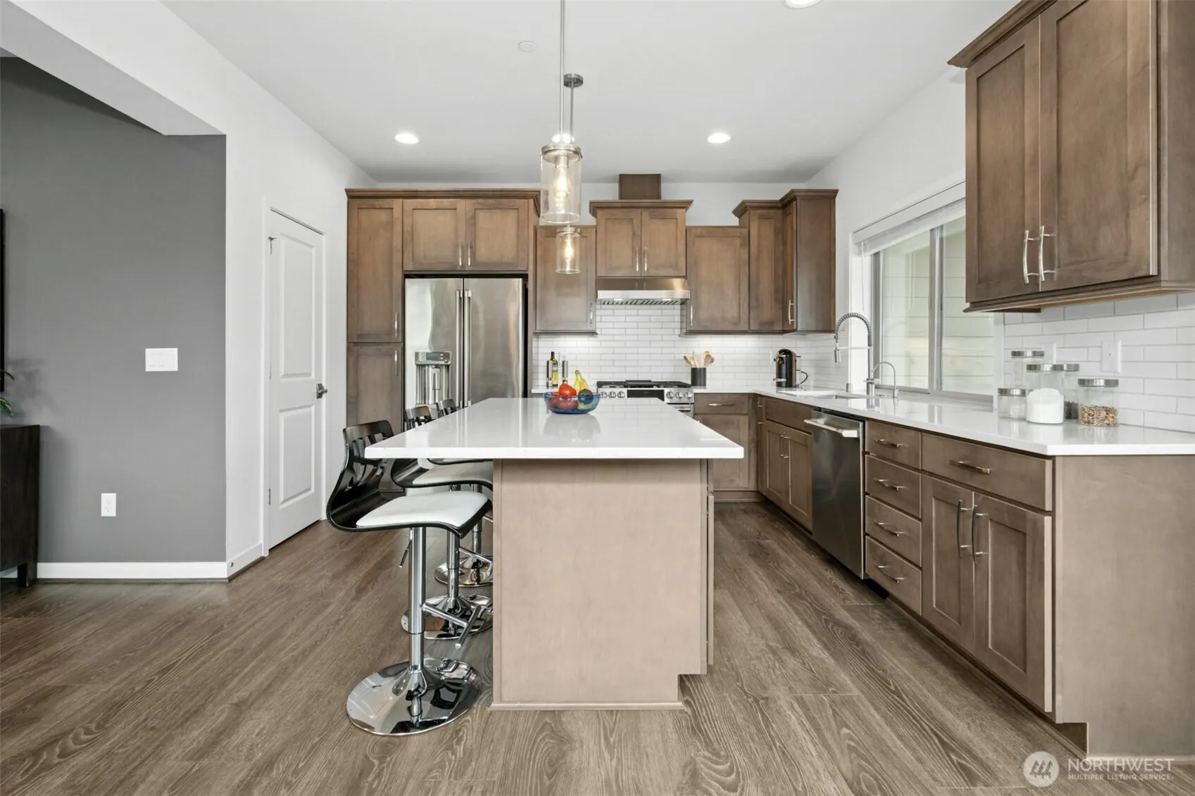 1048 7th Avenue NE, Issaquah, WA 98029