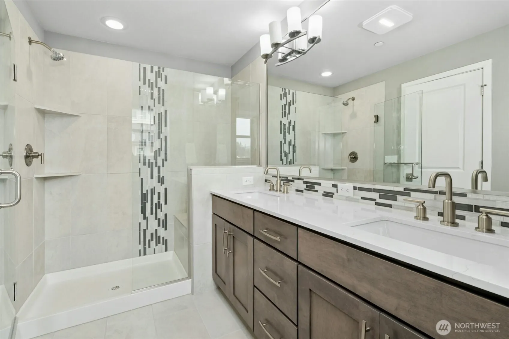 1048 7th Avenue NE, Issaquah, WA 98029