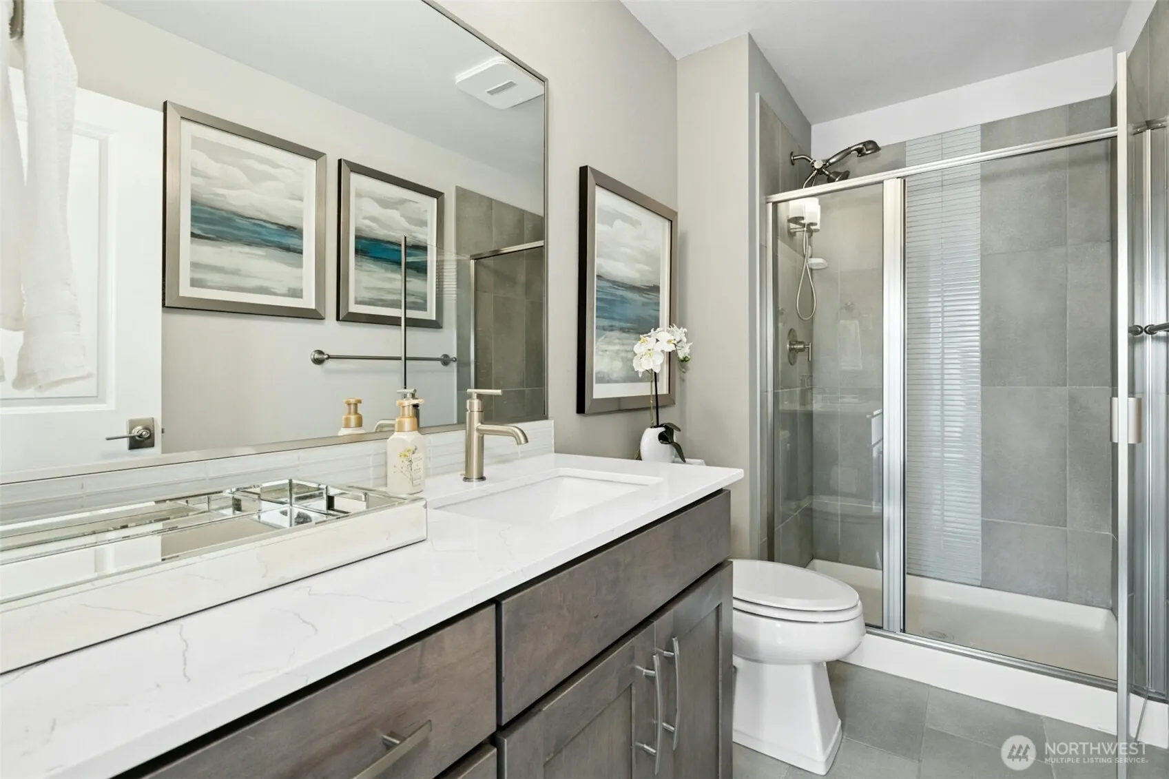 1048 7th Avenue NE, Issaquah, WA 98029