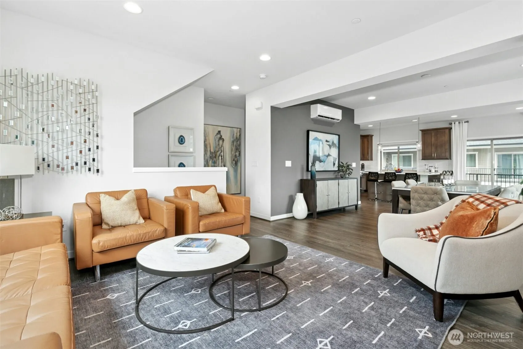 1048 7th Avenue NE, Issaquah, WA 98029