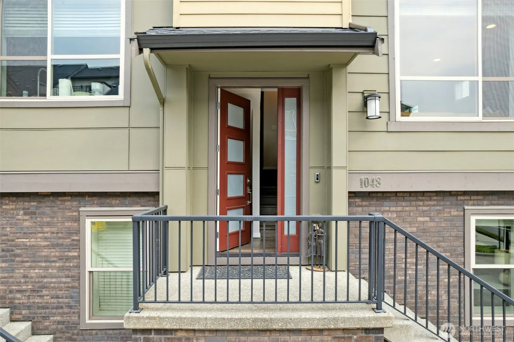 1048 7th Avenue NE, Issaquah, WA 98029
