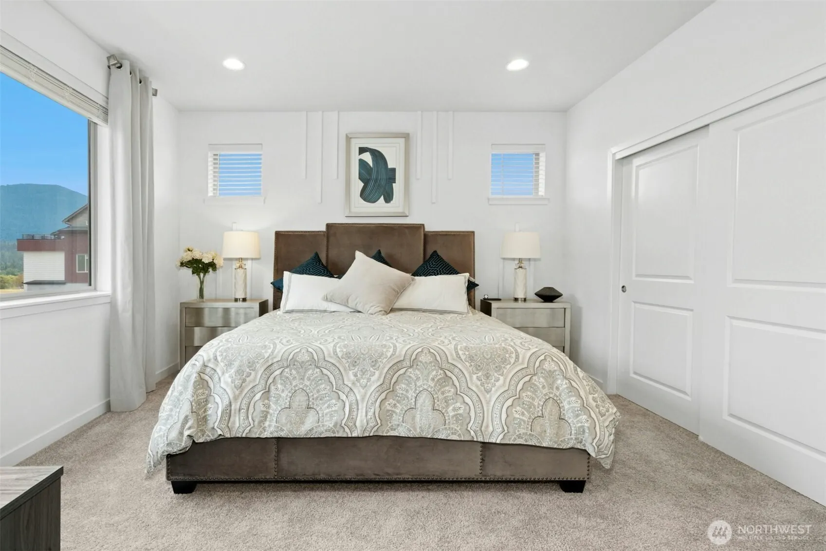 1048 7th Avenue NE, Issaquah, WA 98029