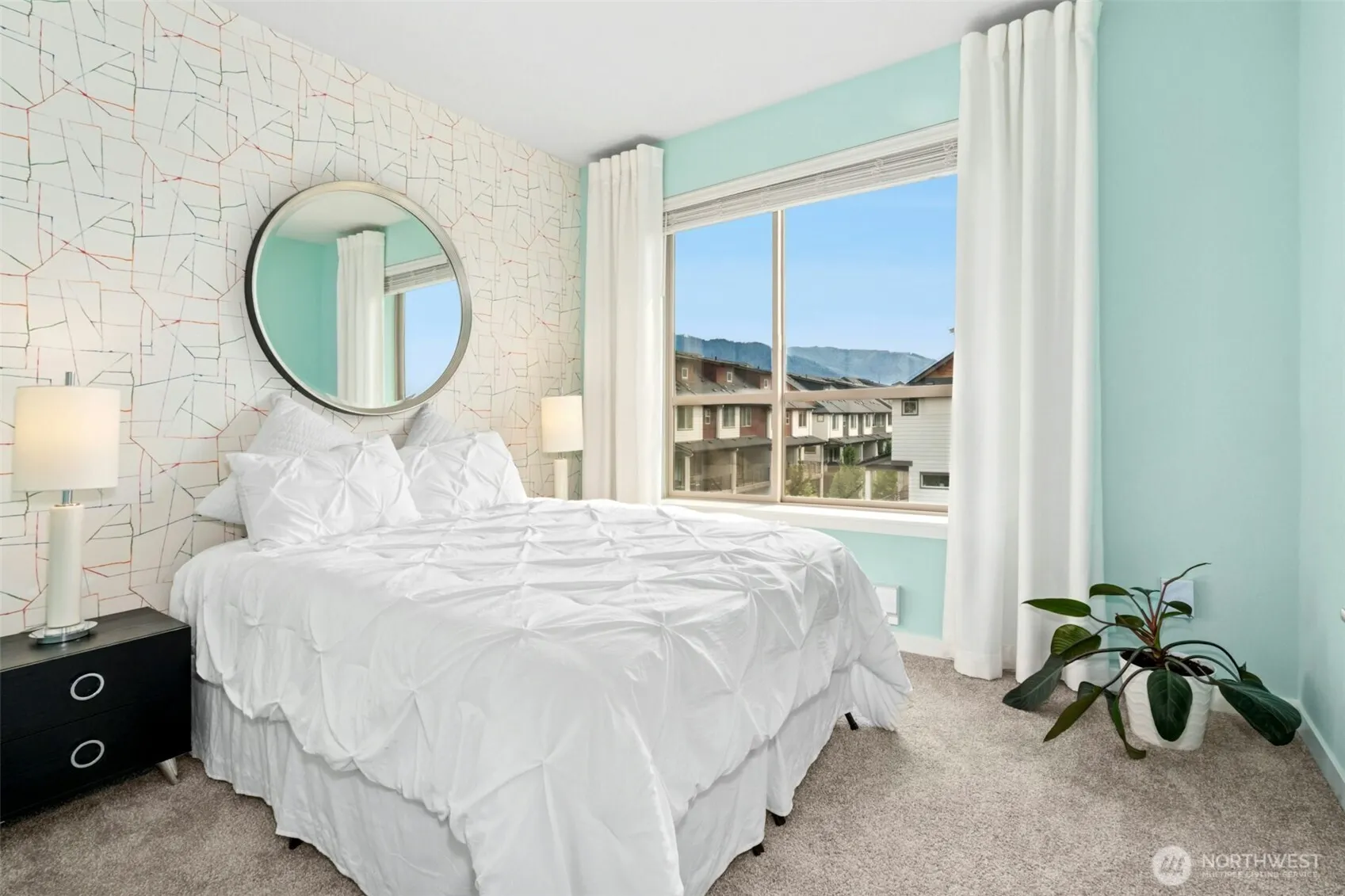 1048 7th Avenue NE, Issaquah, WA 98029