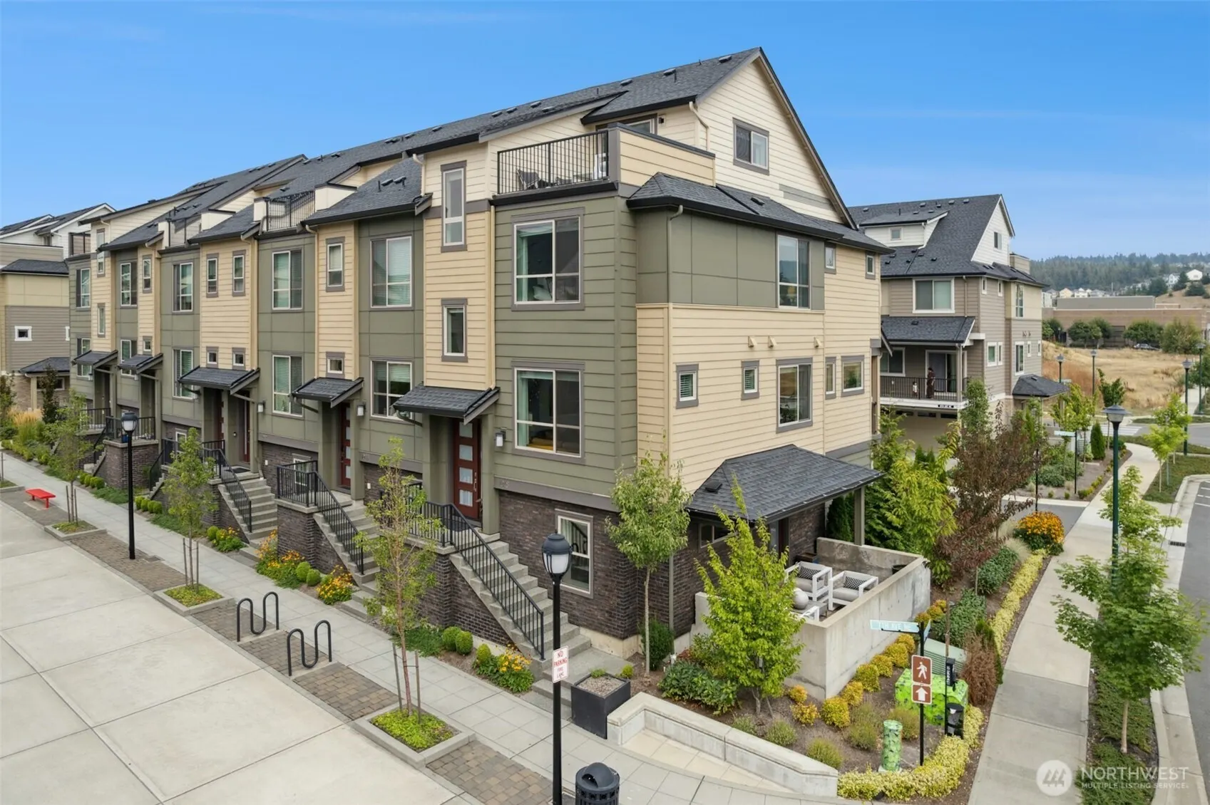 1048 7th Avenue NE, Issaquah, WA 98029