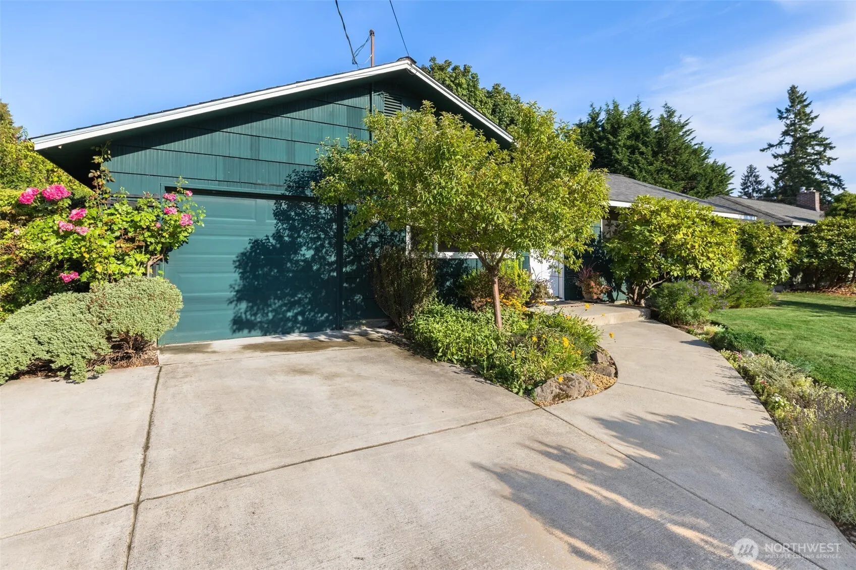 1300 Queen Avenue NE, Renton, WA 98056